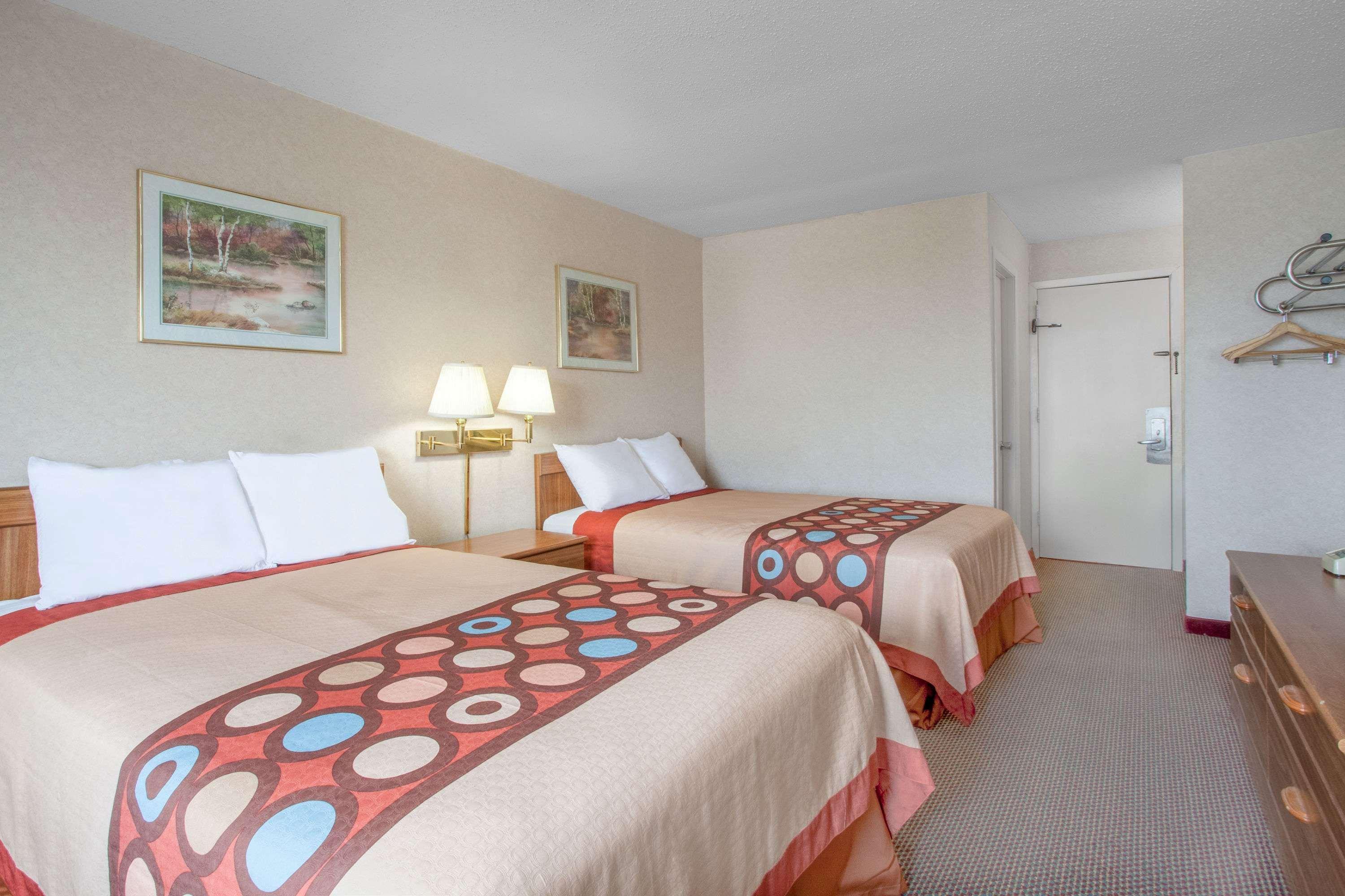 Super 8 By Wyndham Carlisle North Motel Ngoại thất bức ảnh