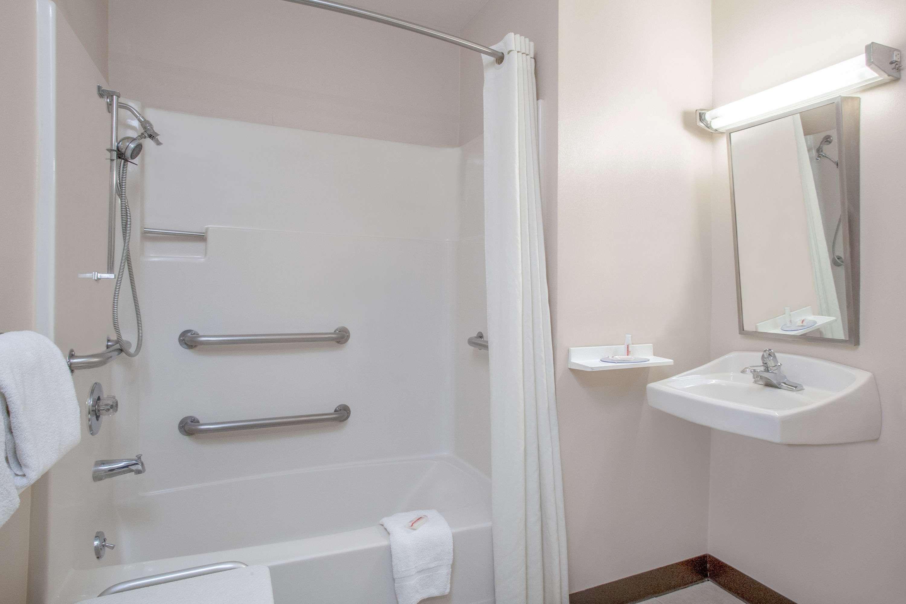 Super 8 By Wyndham Carlisle North Motel Ngoại thất bức ảnh
