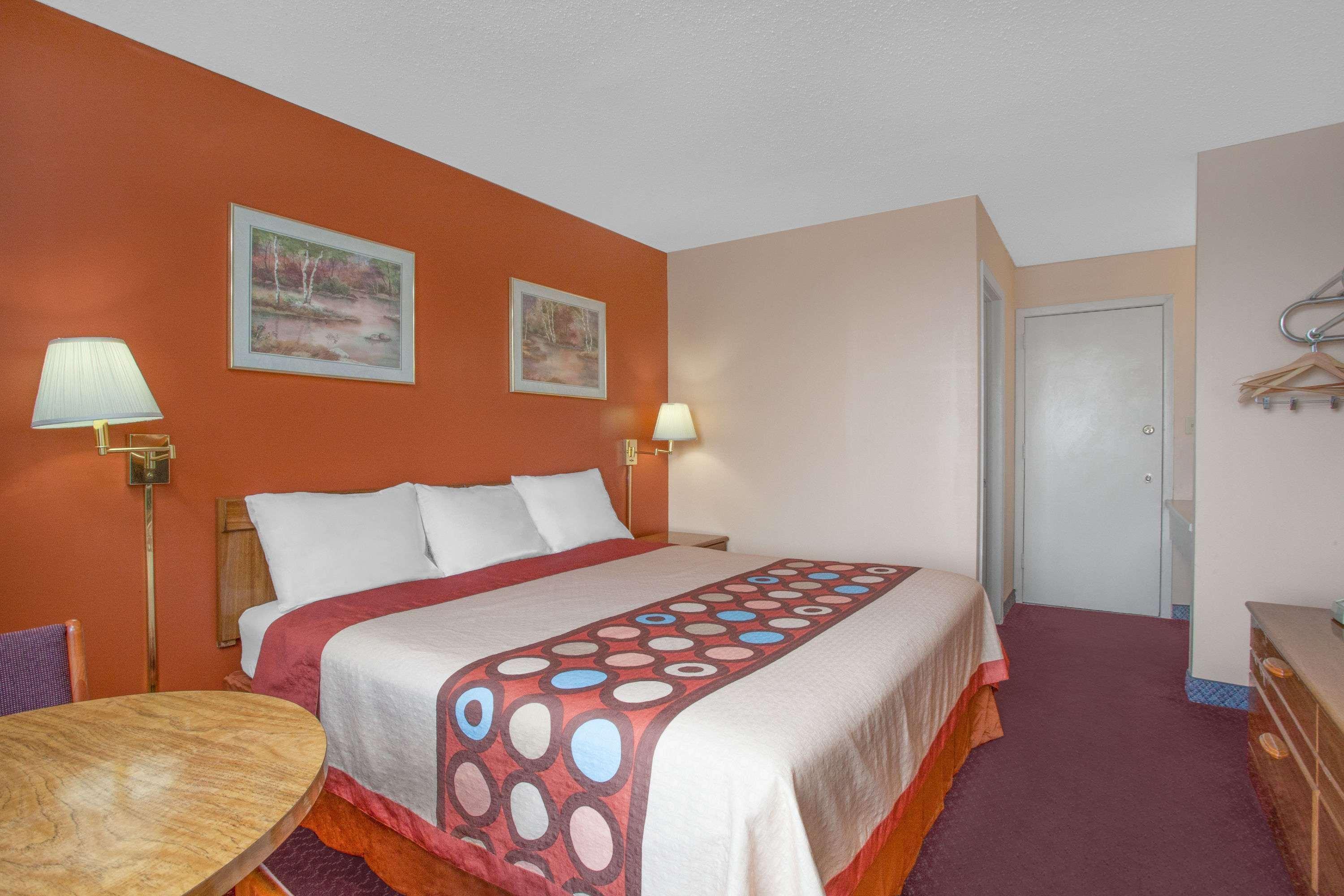 Super 8 By Wyndham Carlisle North Motel Ngoại thất bức ảnh