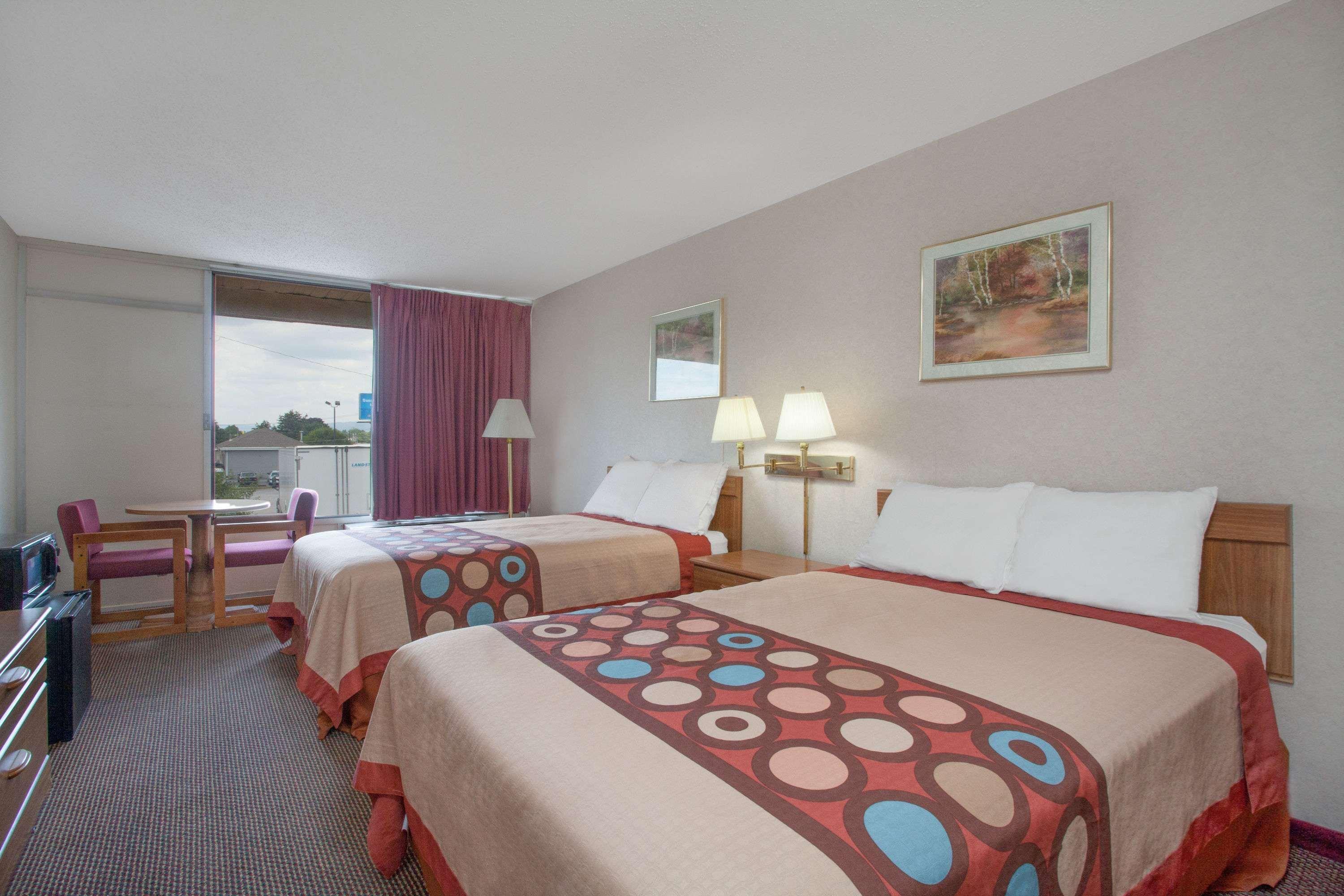 Super 8 By Wyndham Carlisle North Motel Ngoại thất bức ảnh
